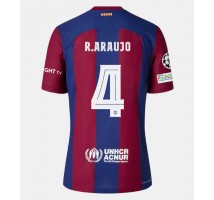 Barcelona Ronald Araujo #4 Koszulka Podstawowa 2023-24 Krótki Rękaw
