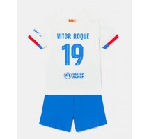 Barcelona Vitor Roque #19 Koszulka Wyjazdowa dzieci 2023-24 Krótki Rękaw (+ krótkie spodenki)