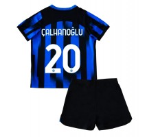 Inter Milan Hakan Calhanoglu #20 Koszulka Podstawowa dzieci 2023-24 Krótki Rękaw (+ krótkie spodenki)